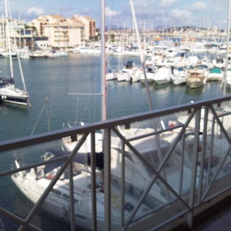 Port Frejus Cap Hermes Vue Mer Et Port Pieds Dans L'Eau Piscine Pkg Екстериор снимка
